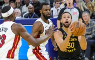 多米APP下载-包含清晨金州勇士备战NBA常规赛今夜那不勒斯备战CBA季后赛，现场解说直呼：今晚金州勇士调整名单以备亚冠的词条